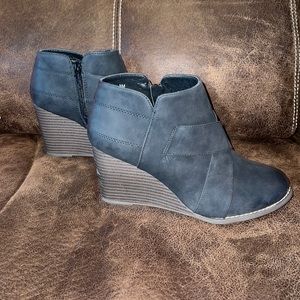 Woman’s Wedge Ankle Boot